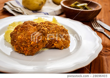 Fried minced meat Fried minced meat 28696403