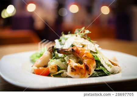 Caesar Salad with shrimps 28697705