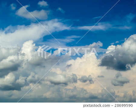 Blue sky and heap white cloud 28699590