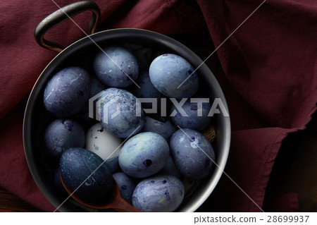 Eggs in pan Eggs in pan 28699937