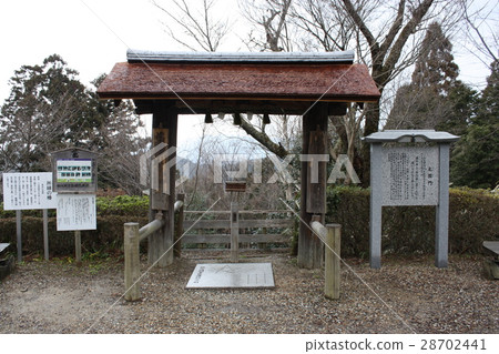 Yoshimizu Shrine Kitaomon gate 28702441