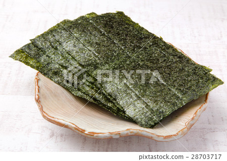 Roasted seaweed 28703717
