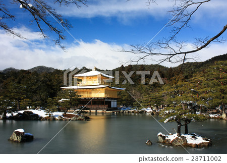 雪中的金閣寺 28711002