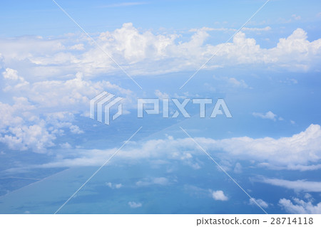 Bbeautiful blue sky with clouds over sea and land Bbeautiful blue sky with clouds over sea and land 28714118