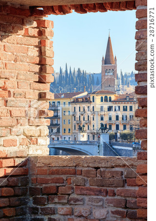 Old Verona town, view on river 28716771