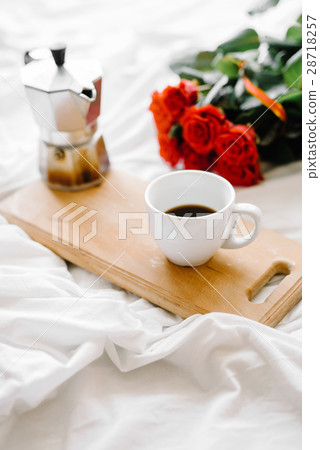A cup of coffee, coffee on the wooden Boards 28718257
