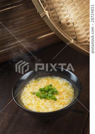 Rice porridge bowl ready to serve Rice porridge bowl ready to serve 28724851
