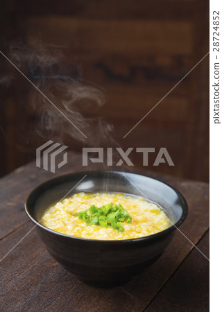 Hot rice porridge bowl 28724852