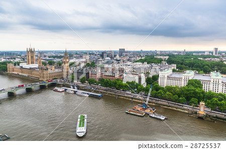 London Westminster Palace and the streets along the River Thames London Westminster Palace and the streets along the River Thames 28725537