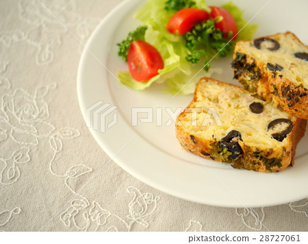 Tuna & Olive's Cake Suspension Plate (Left Space) 28727061