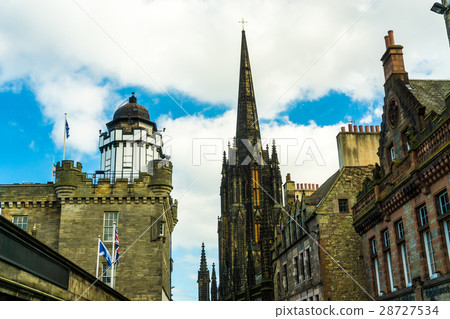 Building of downtown the historic Royal Mile 28727534