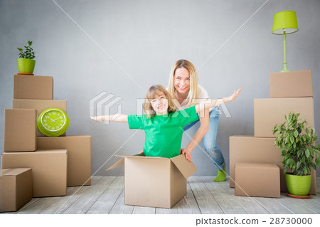 Family New Home Moving Day House Concept 28730000