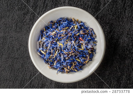 Blue marrow's herb tea mallow blue (Malva sylvestris) Blue marrow's herb tea mallow blue (Malva sylvestris) 28733778