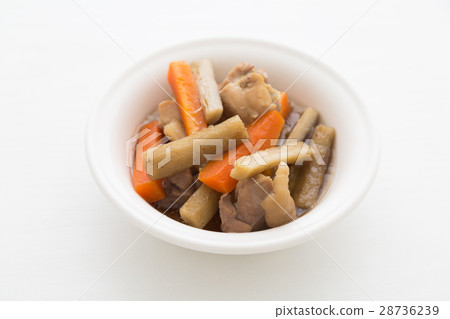 Simmered chicken, beef stew and carrots 28736239