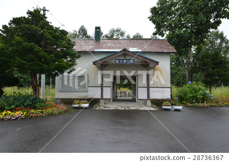 Wagami線木製站建設Shinitsu河站 28736367