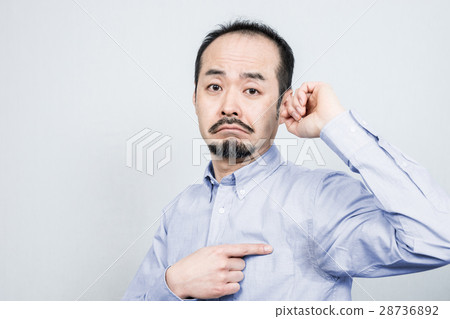 中間人並排出汗 中間人並排出汗 28736892