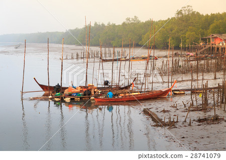 Thai boat with fisherman 28741079