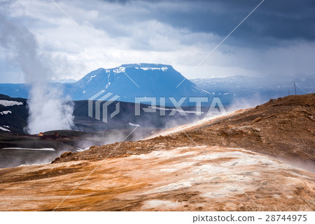 Leirhnjukur 28744975