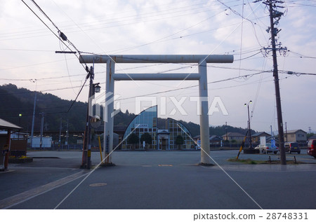 Futamiura Station in the early morning Futamiura Station in the early morning 28748331