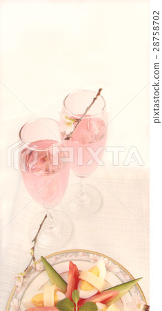 玫瑰紅酒和奶酪小吃 28758702