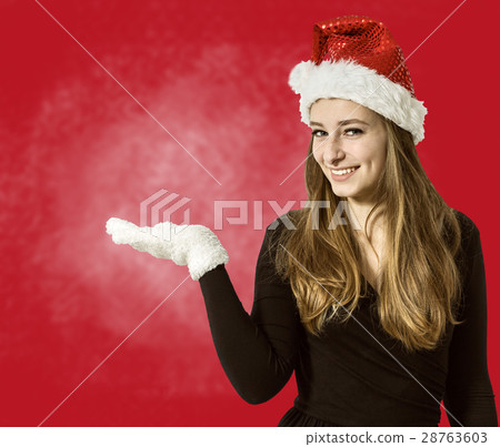 Mature woman gets bouquet of roses, Mother's Day Mature woman gets bouquet of roses, Mother's Day 28763603