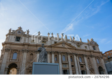 Statue of Vatican St. Peter and St. Peter's Basilica Statue of Vatican St. Peter and St. Peter's Basilica 28764296