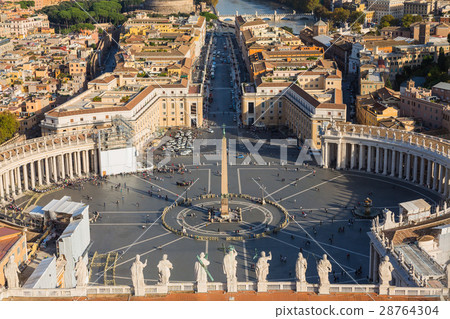 View of Vatican San Pietro square and Rome city View of Vatican San Pietro square and Rome city 28764304
