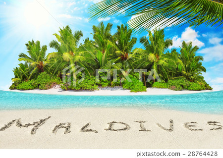 Whole tropical island within atoll in tropical . 28764428