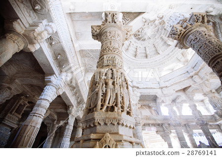 Interior of Ranakpur Temple in Rajasthan, India 28769141