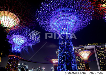 Singapore Gardens by the Bay OCBC Garden Rhapsody Singapore Gardens by the Bay OCBC Garden Rhapsody 28772587