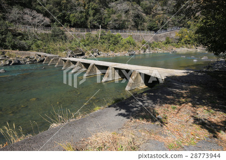 愛媛縣松野町Kuzukawa Sinkobashi Bridge 愛媛縣松野町Kuzukawa Sinkobashi Bridge 28773944