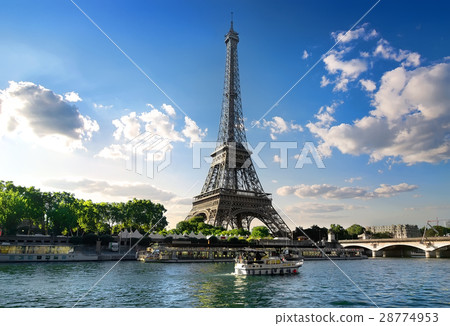Parisian summer landscape 28774953