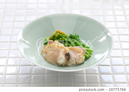 Fish with rice and rape flowers 28775766