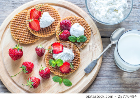 Belgian waffles with ricotta and strawberries 28776484