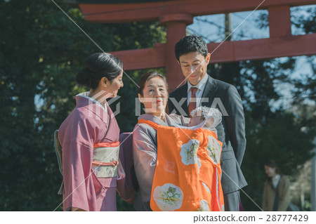 shrine visit, family, first shrine visit 28777429