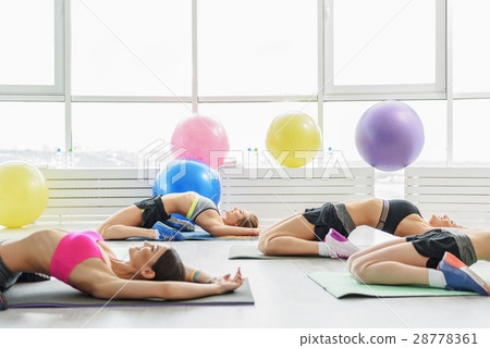 Sportive women in light gym Sportive women in light gym 28778361
