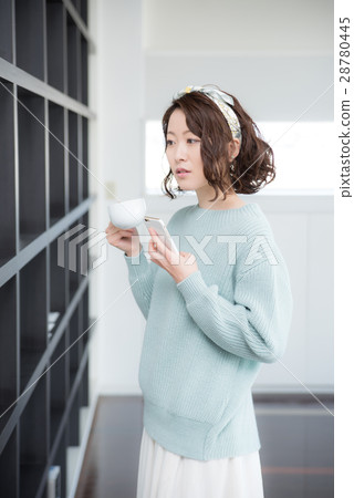 Portrait women 28780445