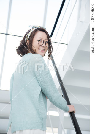 肖像女性 28780688