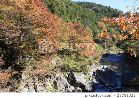 Landscape of the Three-wave stone of autumn Landscape of the Three-wave stone of autumn 28781322