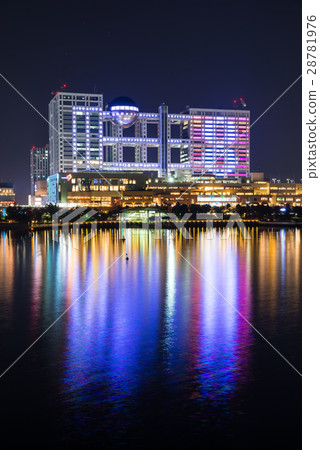 Odaiba夜視圖(從Odaiba,Minato-ku,東京)在2017年1月拍的射擊 Odaiba夜視圖(從Odaiba,Minato-ku,東京)在2017年1月拍的射擊 28781976