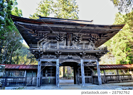 Otada shrine's tower gate Gifu prefecture Mino 28792762