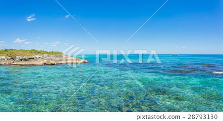 Caribbean beach in Mexico 28793130