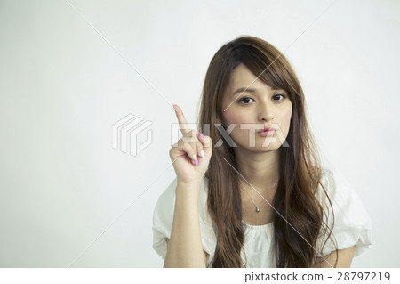 Women in their twenties pointing up 28797219