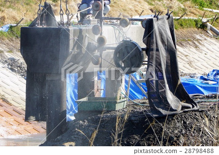 Removal along with flood expansion river embankment construction Bridge to be dismantled Cut by wire cutter 28798488