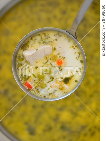 Chicken soup with vegetables 28798660