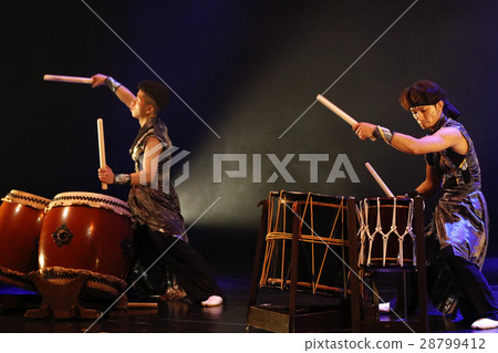 Taiko stage Taiko stage 28799412
