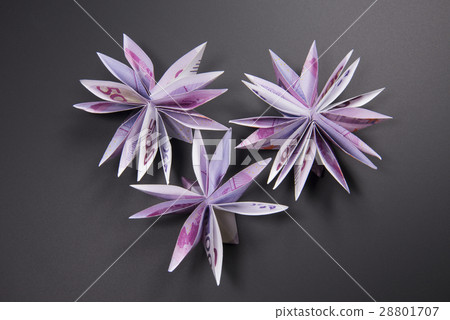 flowers origami banknotes 28801707