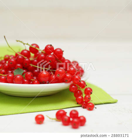 Berry - redcurrant, organic food on background 28803171