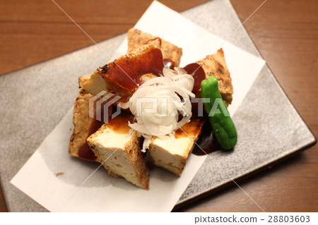 lightly deep-fried tofu 28803603