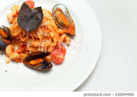Seafood pasta - Tagliatelle marinara 28804480
